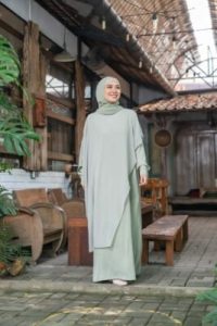 Read more about the article 5 Inspirasi Baju Muslim Ini Bikin Kamu Tampil Modis di Bulan Ramadan