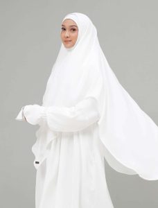 Read more about the article Apa saja perlengkapan umroh Wanita Selama 12 hari