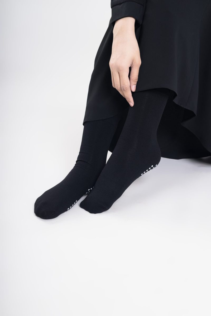 L.tru - Kaus Kaki Basic Anti Slip Premium Wanita | Anti Bakteri Nyaman untuk Umroh & Haji