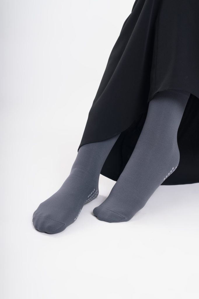 Kaos Kaki Basic Dark Grey 3