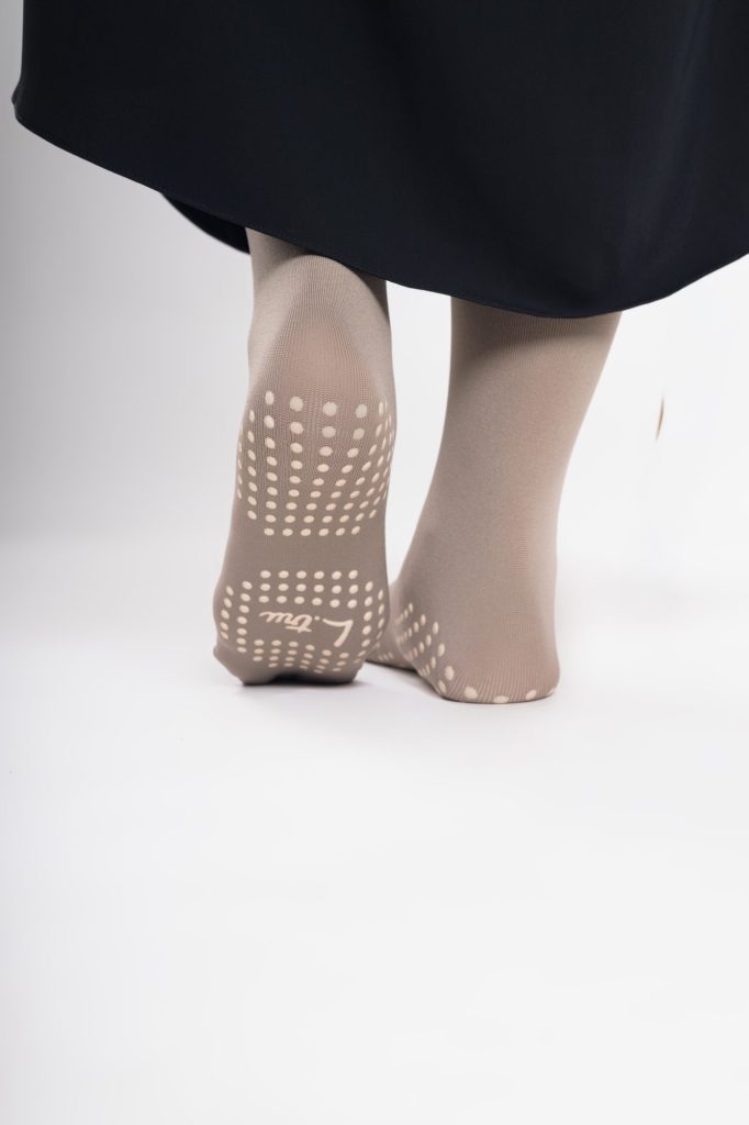 Kaos Kaki Basic Walnut 6